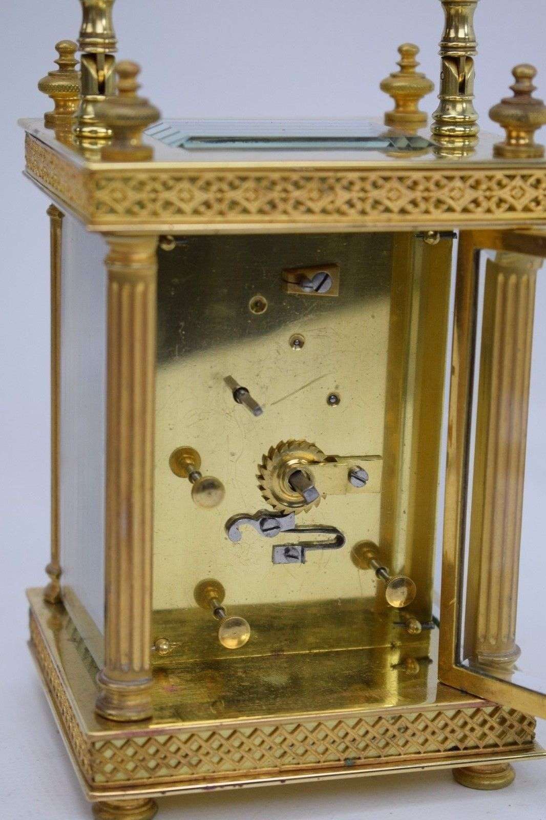 Seltene Reiseuhr mit Kalender und originaler Box Frankreich um 1880 – Detail