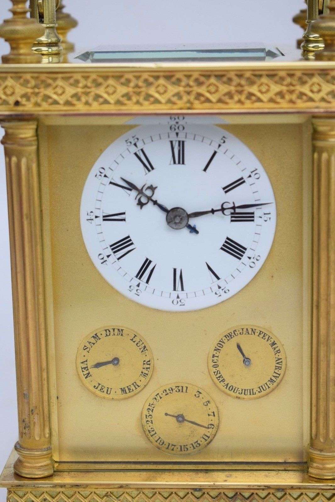 Seltene Reiseuhr mit Kalender und originaler Box Frankreich um 1880 – Detail