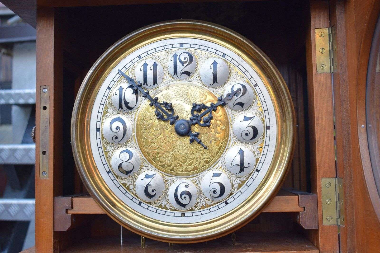 Imposante deutsche Gründerzeit Freischwinger Standuhr um 1880 k. Lenzkirch Lfs – Detail