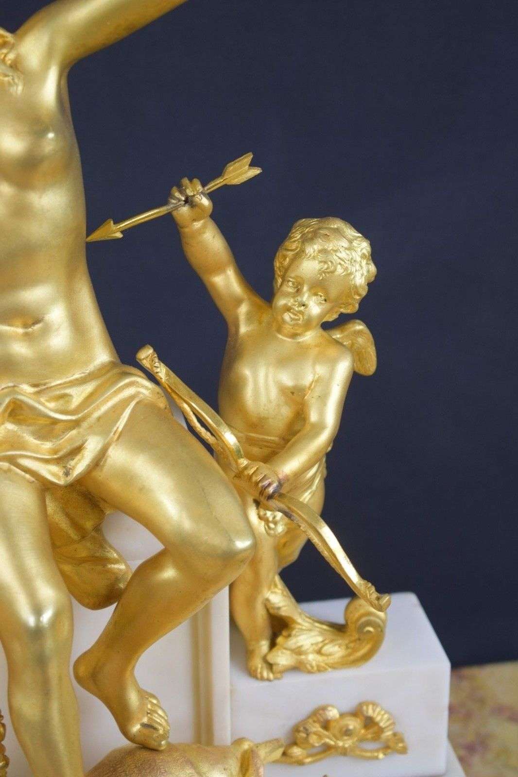 Hochwertige Louis XIV Stil Pendule aus Bronze nach A.C. Boulle Paris um 1900 – Detail