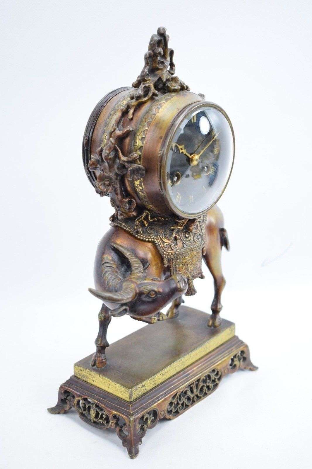 Seltene japanisch inspirierte Bronze Pendule Kaminuhr Uhrenträger um 1885 – Detail