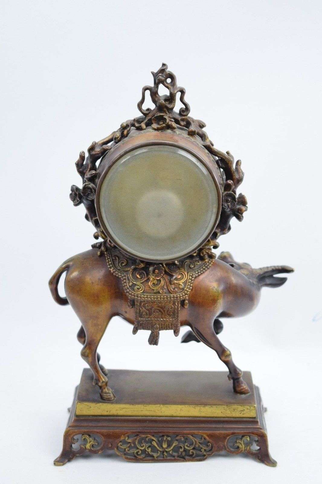 Seltene japanisch inspirierte Bronze Pendule Kaminuhr Uhrenträger um 1885 – Detail