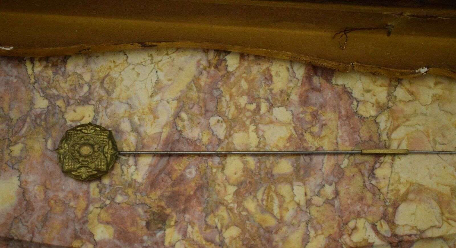 Wiener Rahmenuhr Bilderuhr 4/4 Stundenschlag und Wecker um 1830 F.Kunz in Wien – Detail
