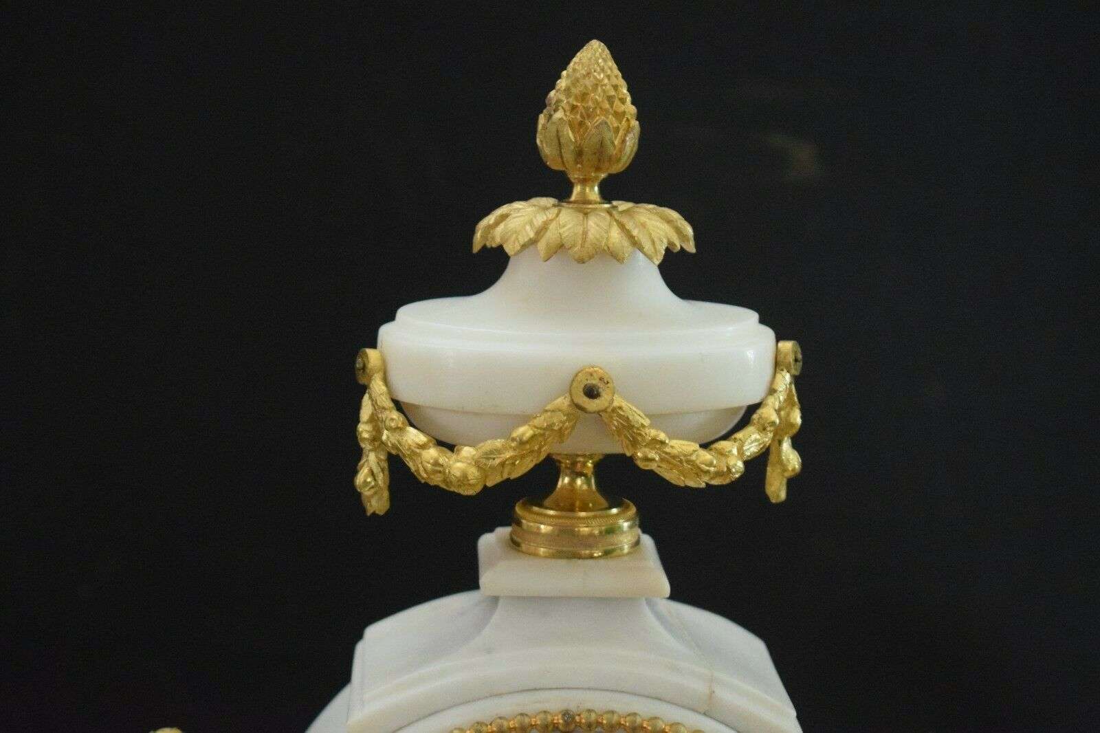 Louis XVI Pendule Kaminuhr Tischuhr Bronze und Marmor 1780 Vandersteen Brüssel – Detail