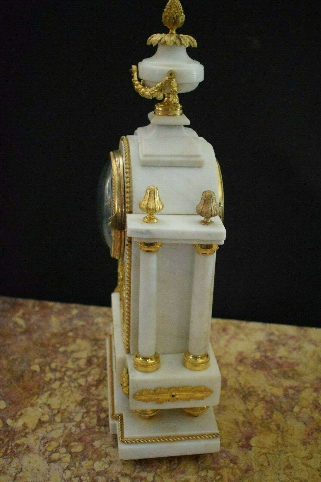 Louis XVI Pendule Kaminuhr Tischuhr Bronze und Marmor 1780 Vandersteen Brüssel – Detail