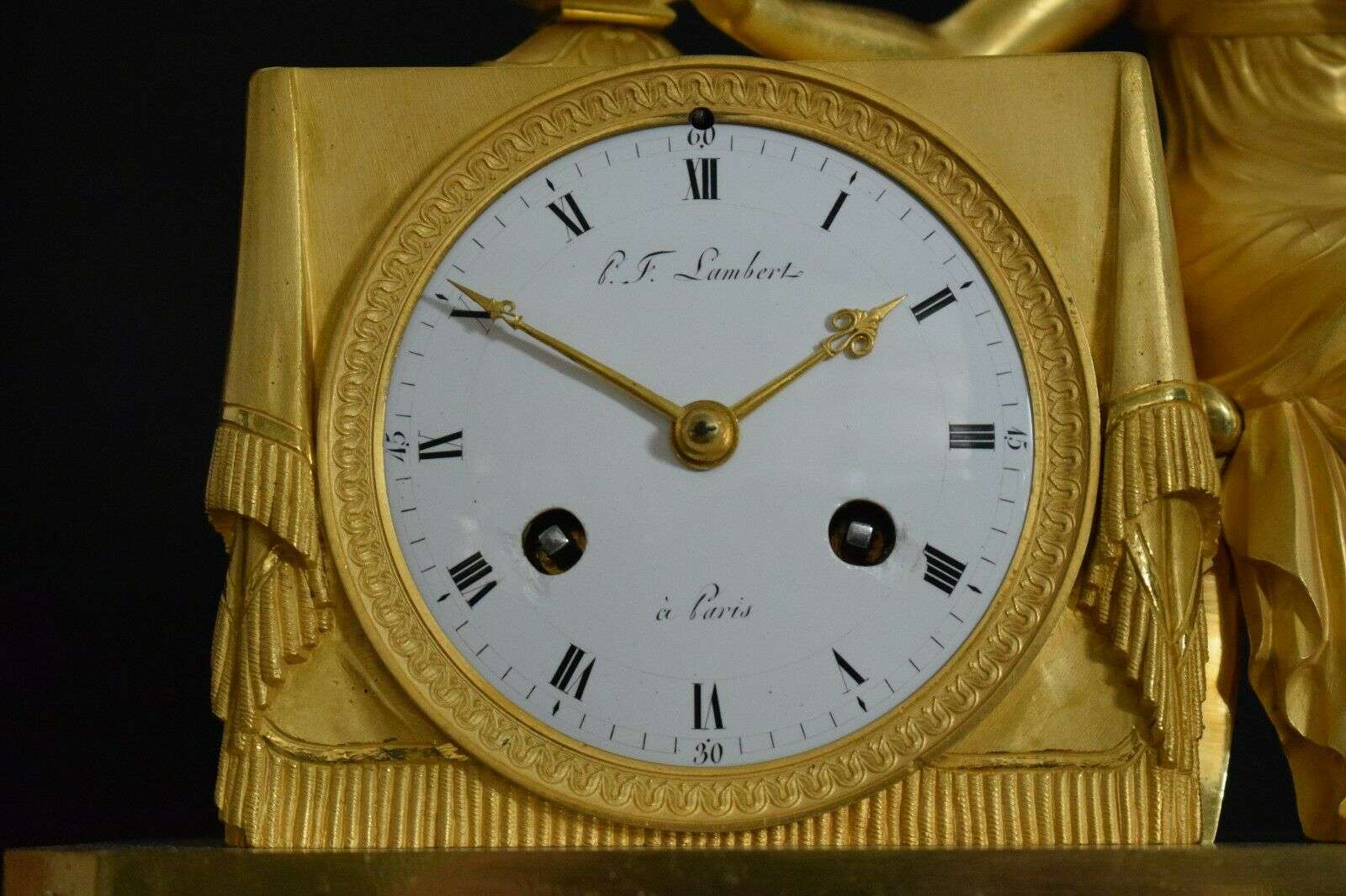 Empire Pendule Kaminuhr "Le Souvenir" 1800 feuervergoldete Bronze Lambert Paris – Detail