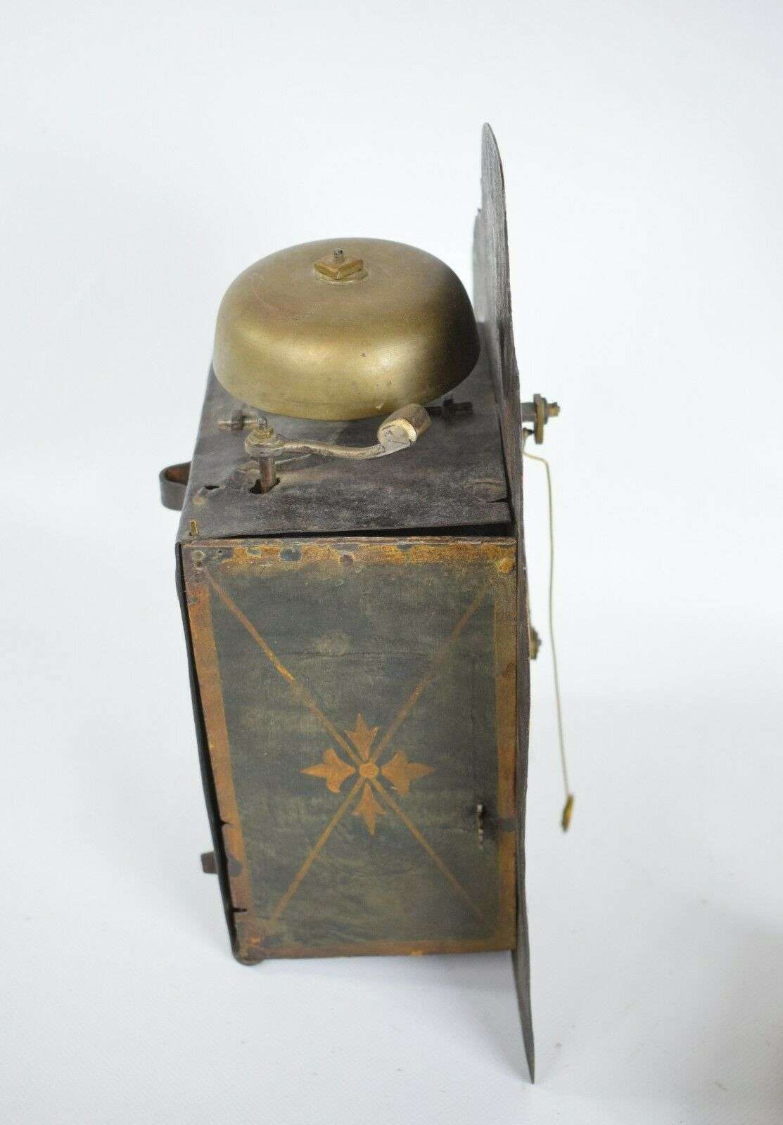 Antike Eisenuhr Vorderzappler mit Spindelhemmung und Schlagwerk um 1806 – Detail