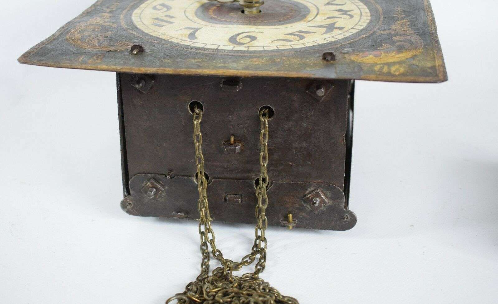 Antike Eisenuhr Vorderzappler mit Spindelhemmung und Schlagwerk um 1806 – Detail