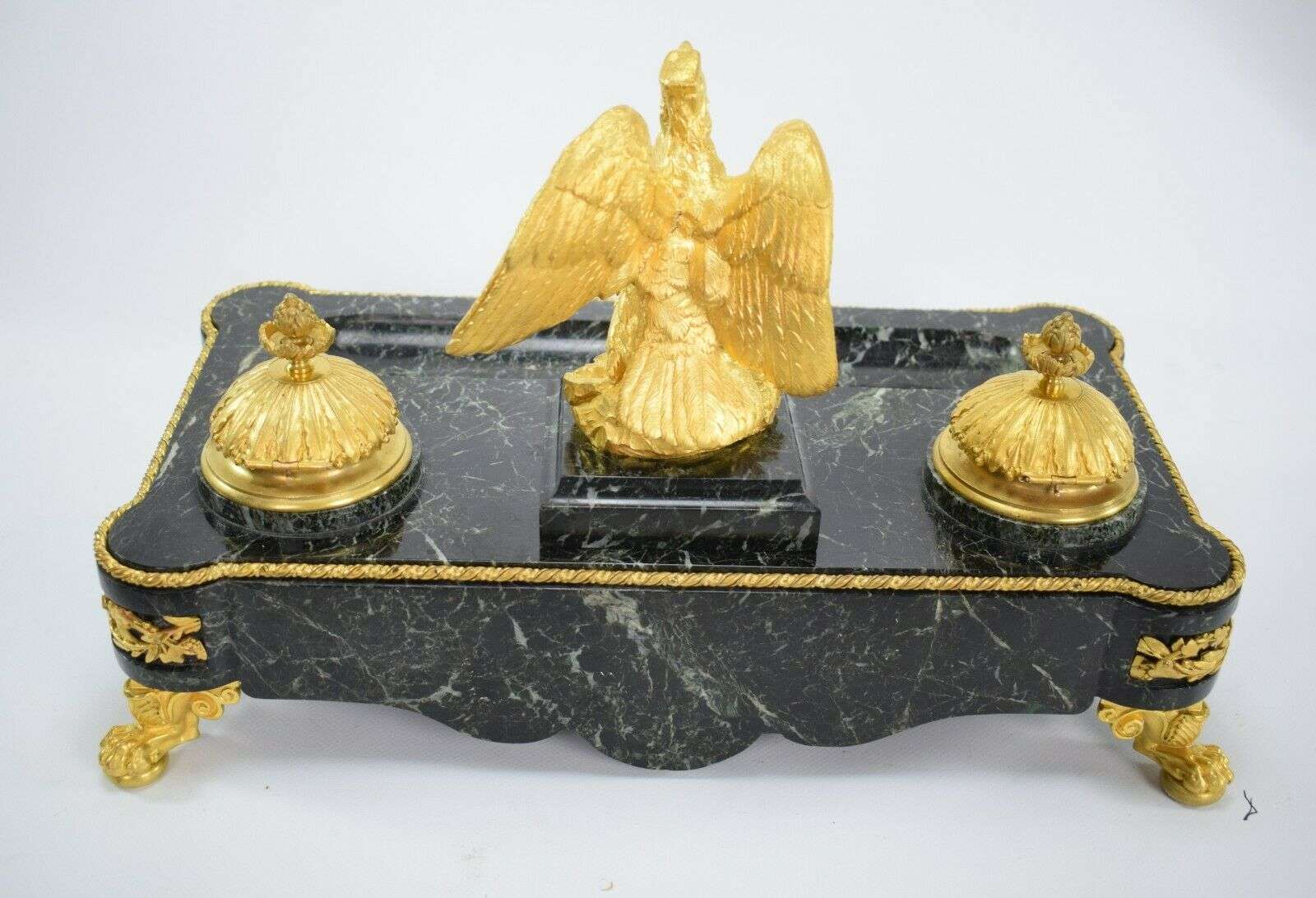 IMPOSANTE RARE GRÜNDERZEIT SCHREIBTISCHGARNITUR PENDULE Bronze, Marmor – Detail
