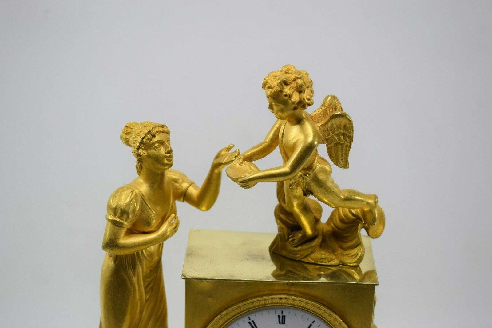 ORIGINALE feuervergoldete Empire Bronze Pendule Kaminuhr Tischuhr Paris um 1820 – Detail
