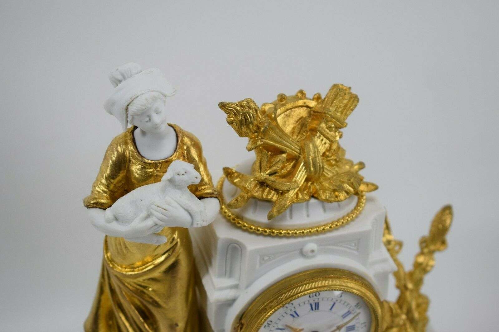 Französische Porzellan Pendule, vergoldete Bronzen Kaminuhr Tischuhr um 1890 – Detail