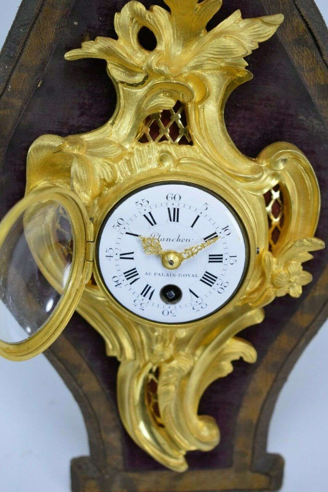 Französische Bronze Pendule Miniatur Carteluhr Kaminuhr um 1870 Planchon a Paris – Detail