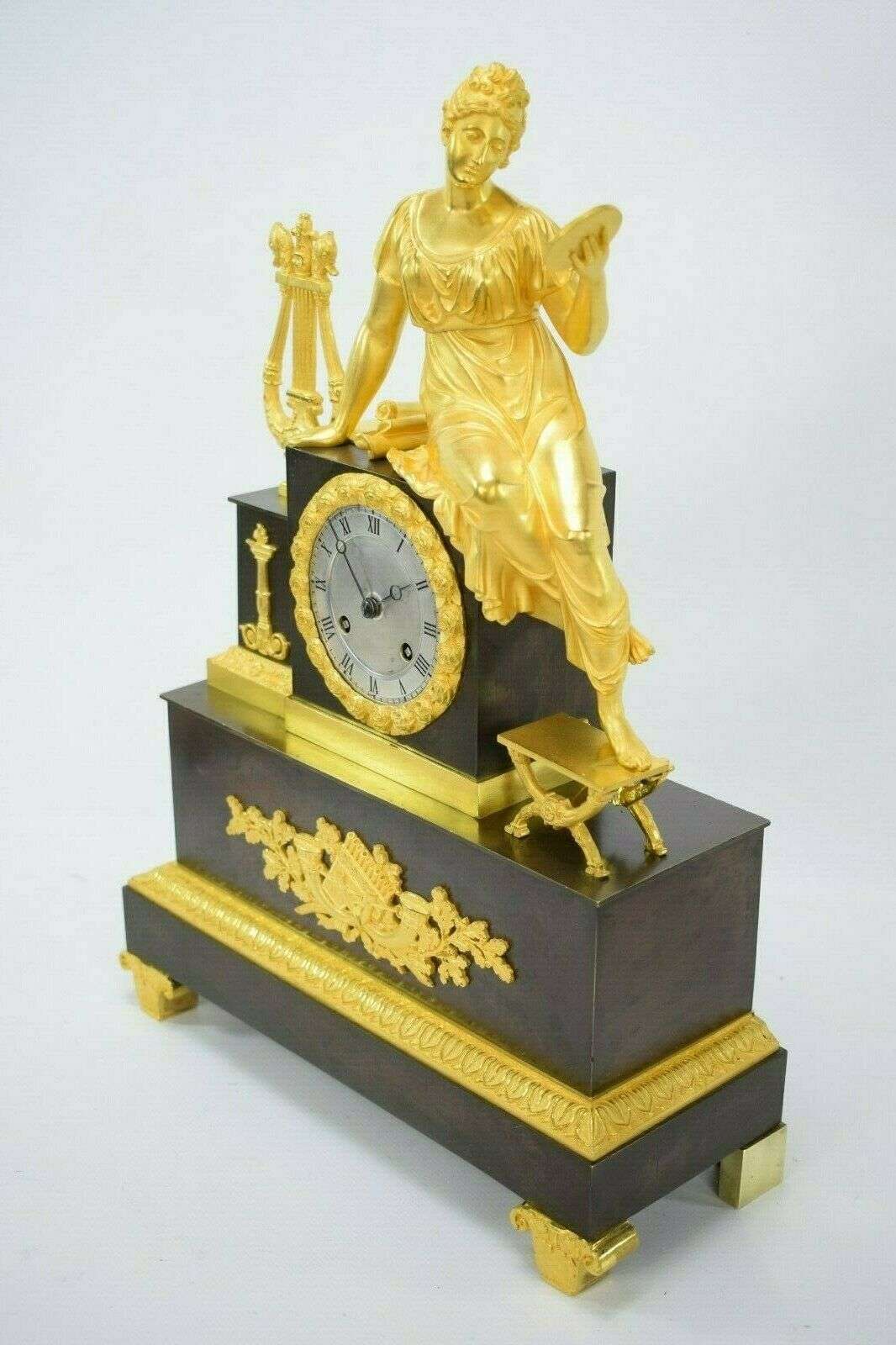 Feuervergoldete Empire Bronze Pendule Kaminuhr Honoré Pons Pickard um 1825 – Detail