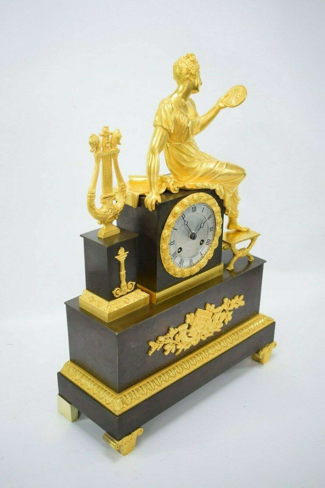 Feuervergoldete Empire Bronze Pendule Kaminuhr Honoré Pons Pickard um 1825 – Detail