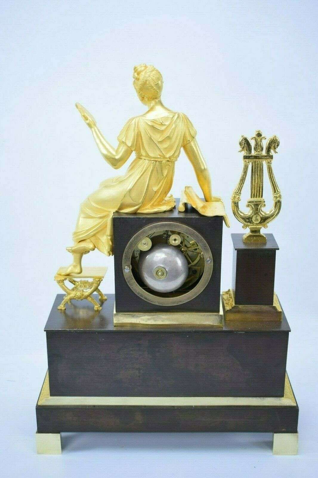 Feuervergoldete Empire Bronze Pendule Kaminuhr Honoré Pons Pickard um 1825 – Detail