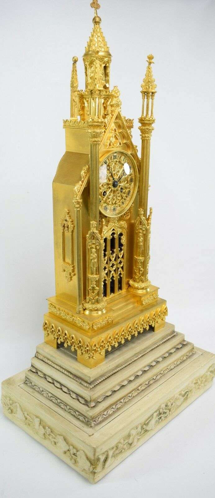 Seltene Bronze Pendule Kaminuhr Gotik Kathedrale mit Automat um 1830 – Detail