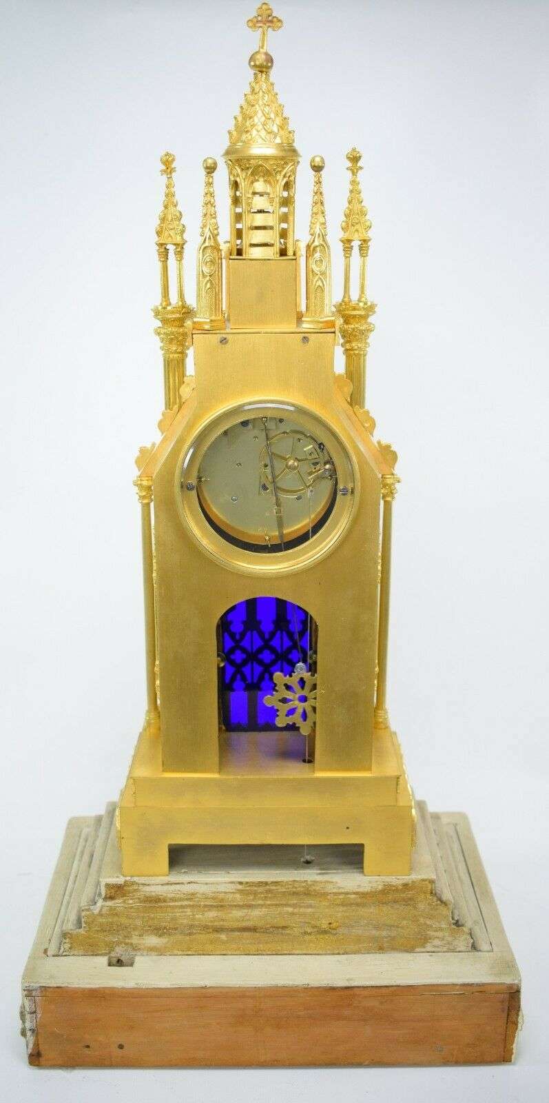 Seltene Bronze Pendule Kaminuhr Gotik Kathedrale mit Automat um 1830 – Detail