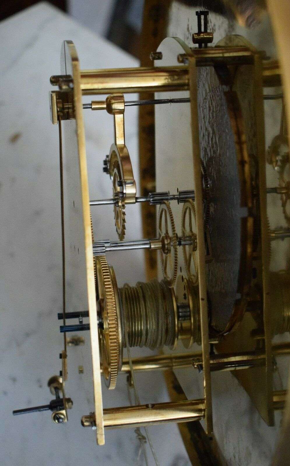 Große Sekundenpendeluhr Regulator PPU Lenzkirch um 1865 Zentralsekunde – Detail