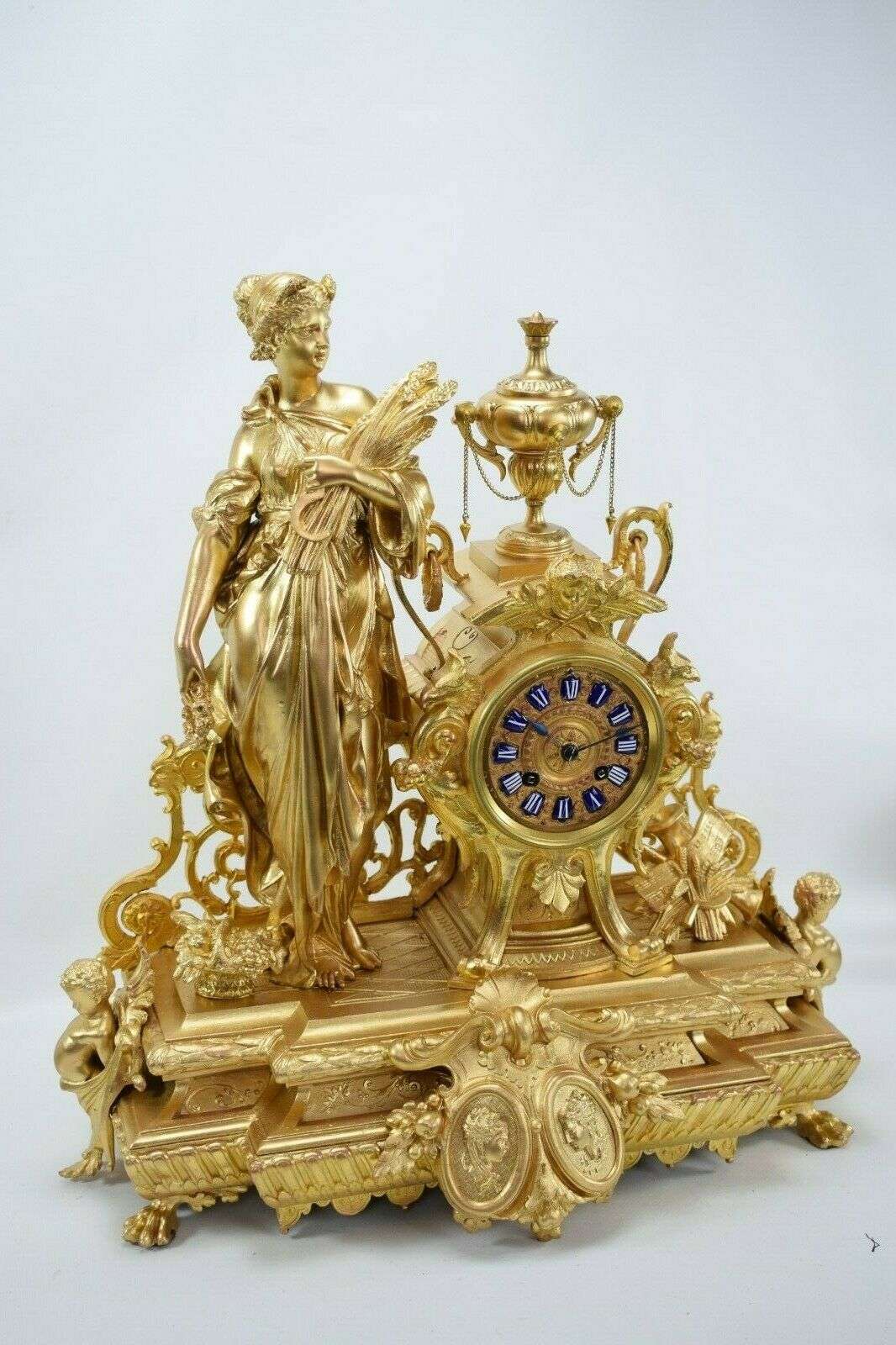 Große Historismus Gründerzeit Pendule Kaminuhr Göttin Ceres um 1870 – Vorderansicht