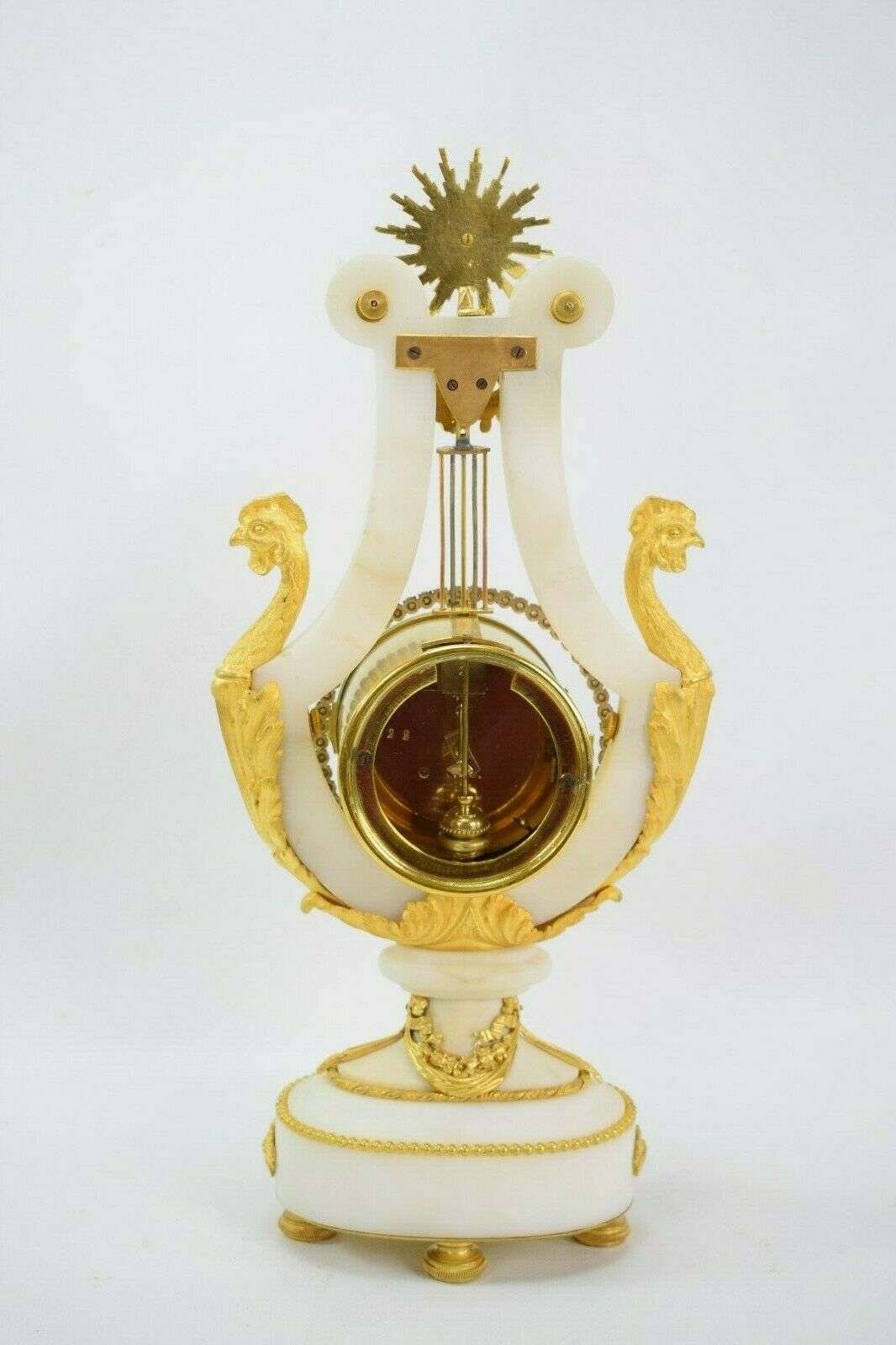 Lyra-Pendule Kaminuhr Tischuhr pendelnde Strasslünette 1890 – Detail