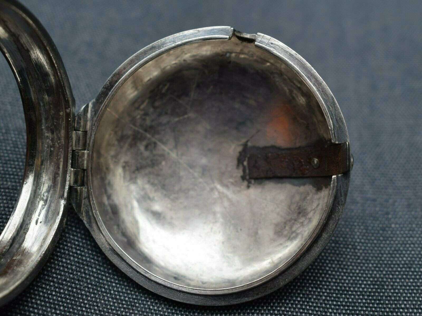 Jacob Mayr Augsburg Spindeltaschenuhr um 1710 mit Übergehäuse – Detail