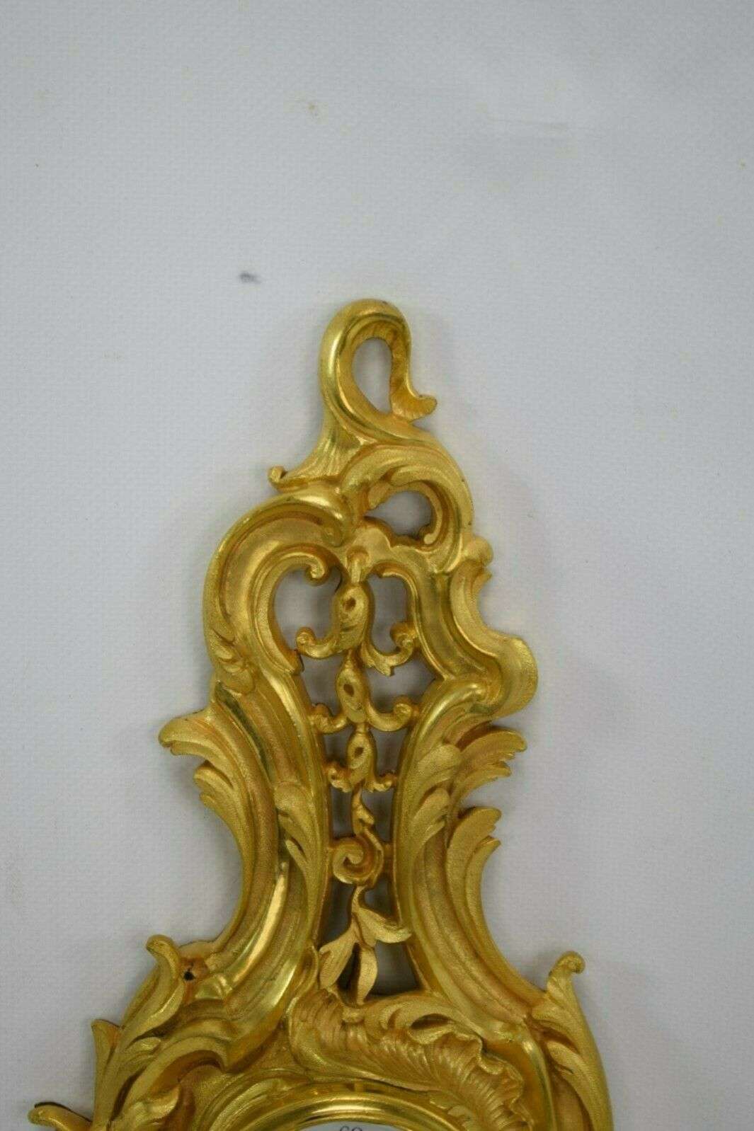 Kleine, vergoldete Louis XV Stil Bronze Carteluhr Wanduhr um 1870 – Detail