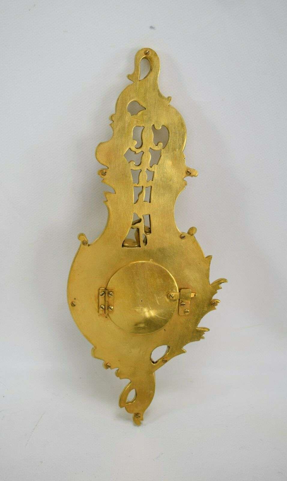 Kleine, vergoldete Louis XV Stil Bronze Carteluhr Wanduhr um 1870 – Detail