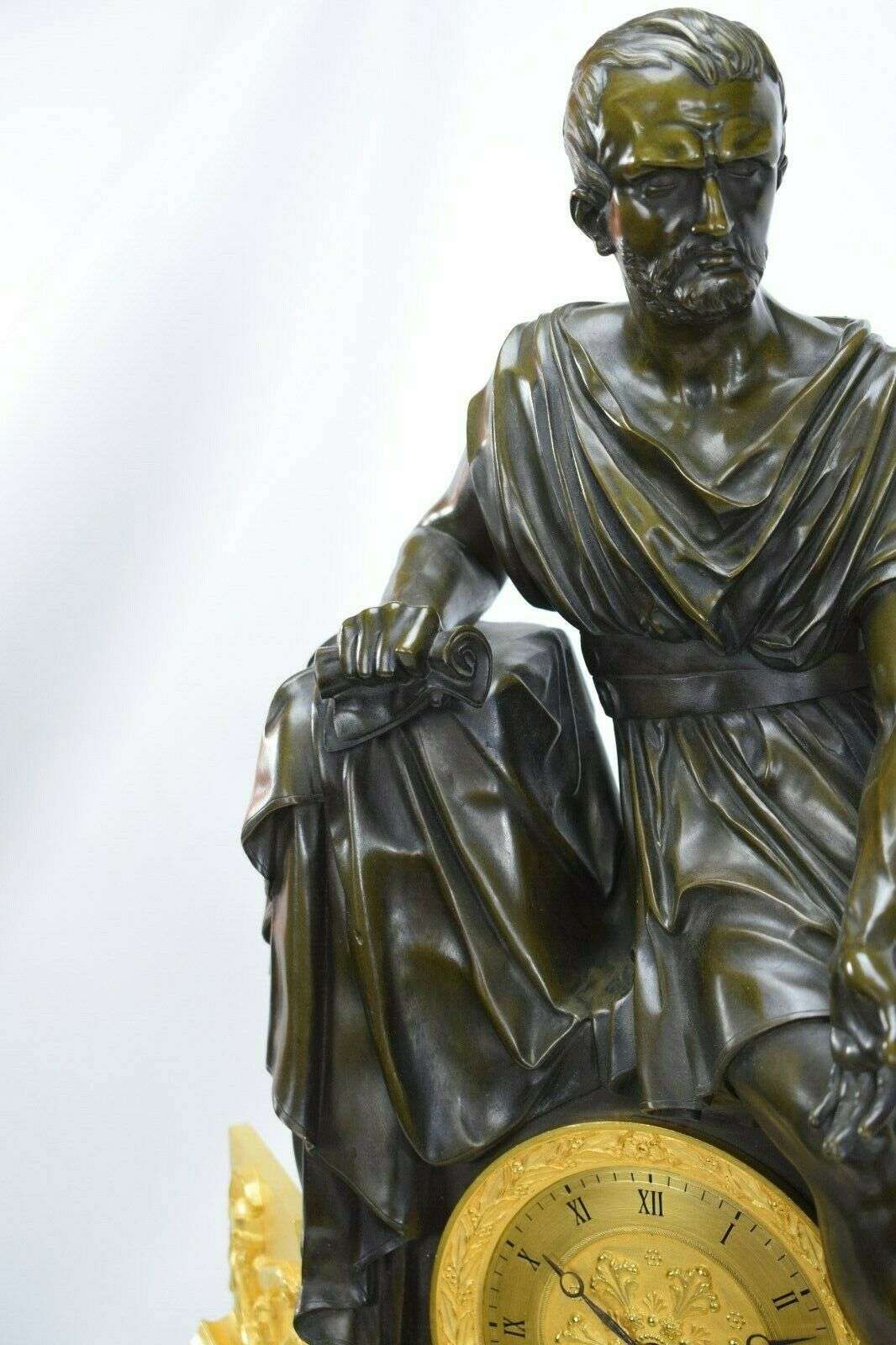 Gr. feuervergoldete, brünierte Empire Bronze Pendule Kaminuhr Gaius Marius 1820 – Detail