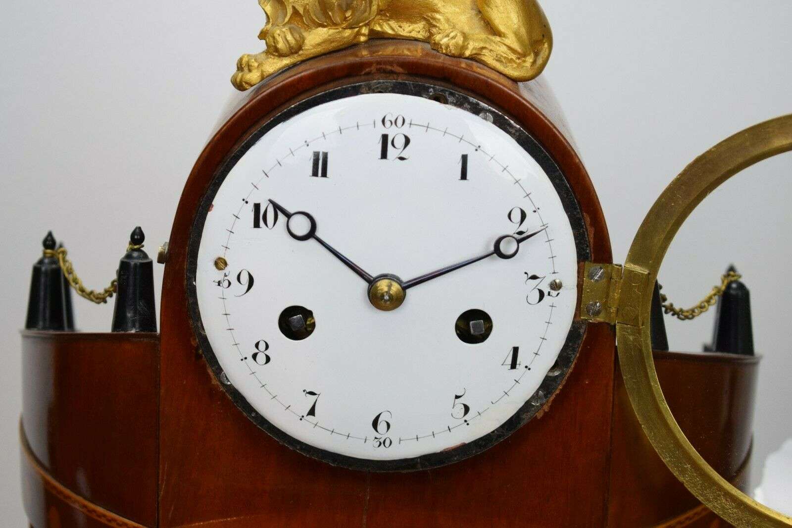 Seltene Berliner Klassizismus Portaluhr Pendule Kaminuhr um 1800 – Detail