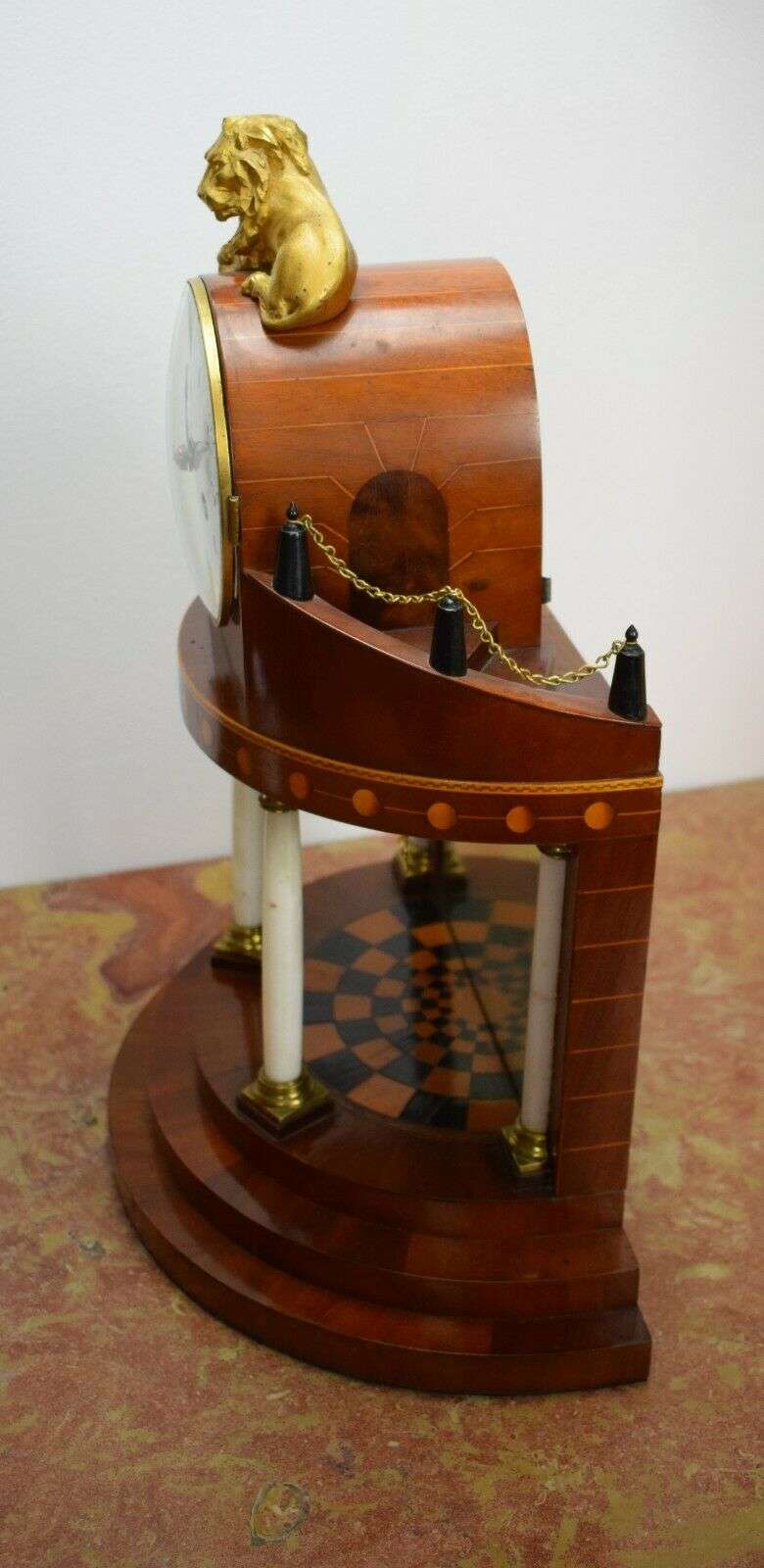 Seltene Berliner Klassizismus Portaluhr Pendule Kaminuhr um 1800 – Detail