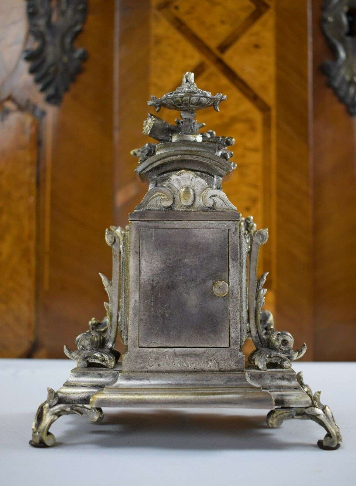 RESERVIERT !Miniatur Prunk- Pendule Kaminuhr Tischuhr E. Meunier um 1870 Louis XV – Detail