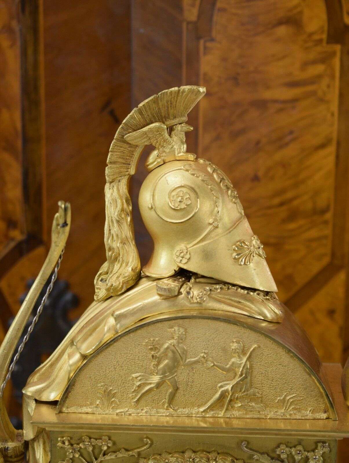 Feuervergoldete Empire Bronze Pendule Kaminuhr "Urteil des Paris" Paris um 1810 – Detail