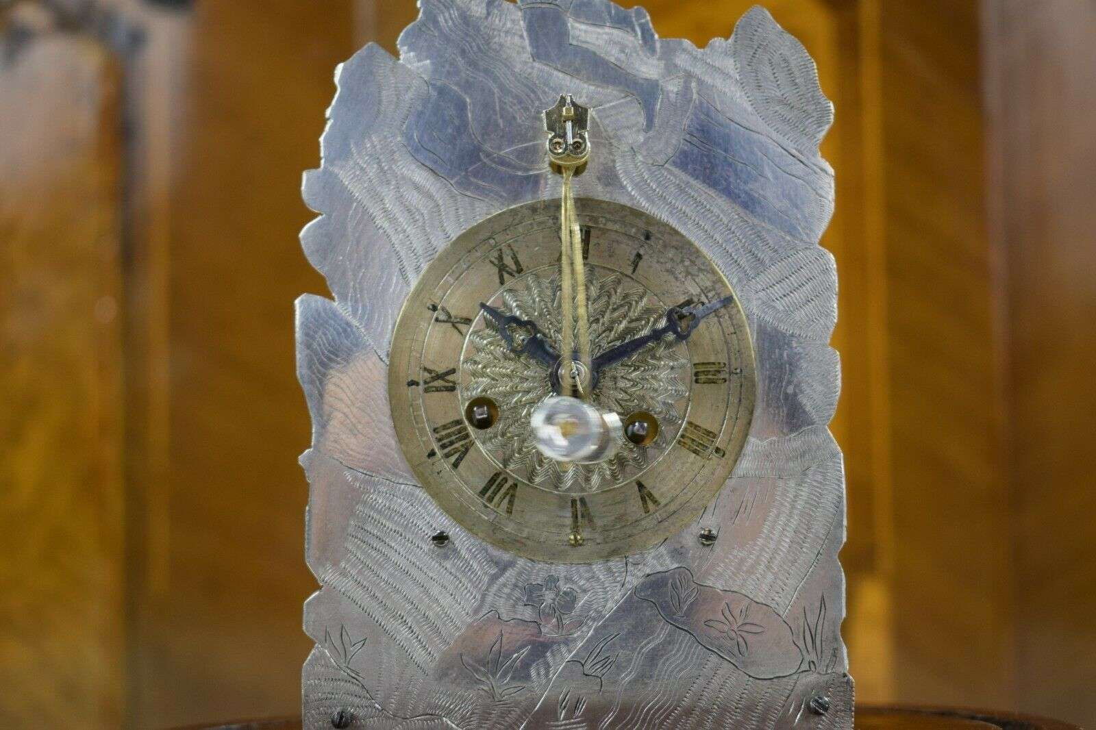 Doppelzappler mit seltener Hemmung u. Schlagwerk Wien um 1850 – Detail