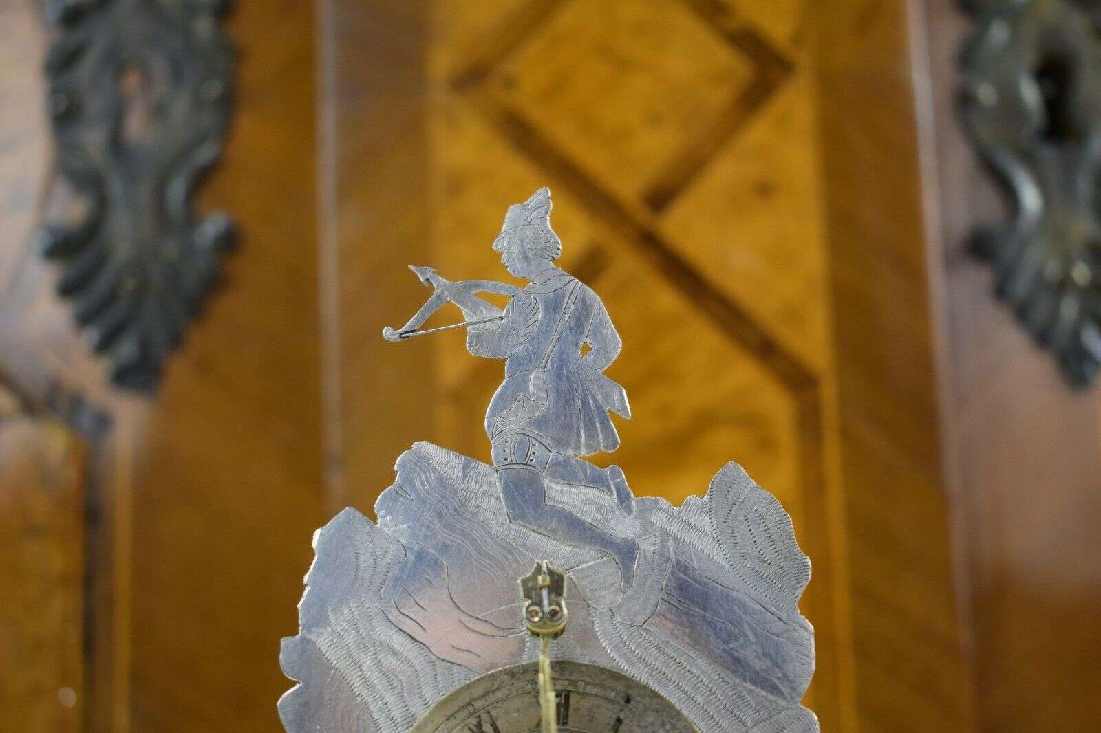 Doppelzappler mit seltener Hemmung u. Schlagwerk Wien um 1850 – Detail