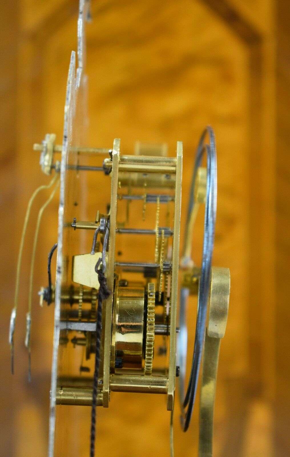 Doppelzappler mit seltener Hemmung u. Schlagwerk Wien um 1850 – Detail