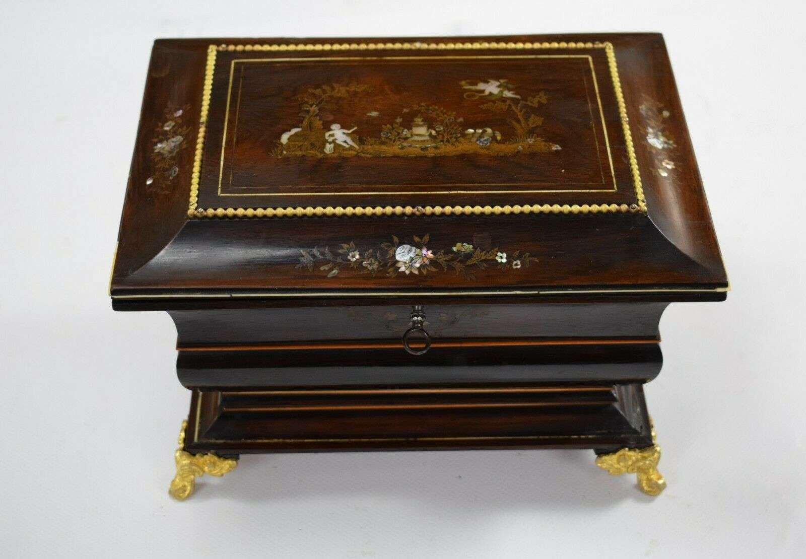 Seltenes Nähset aus Silber in Schatulle m. Intarsien mit Spieluhr um 1840 Massin – Detail