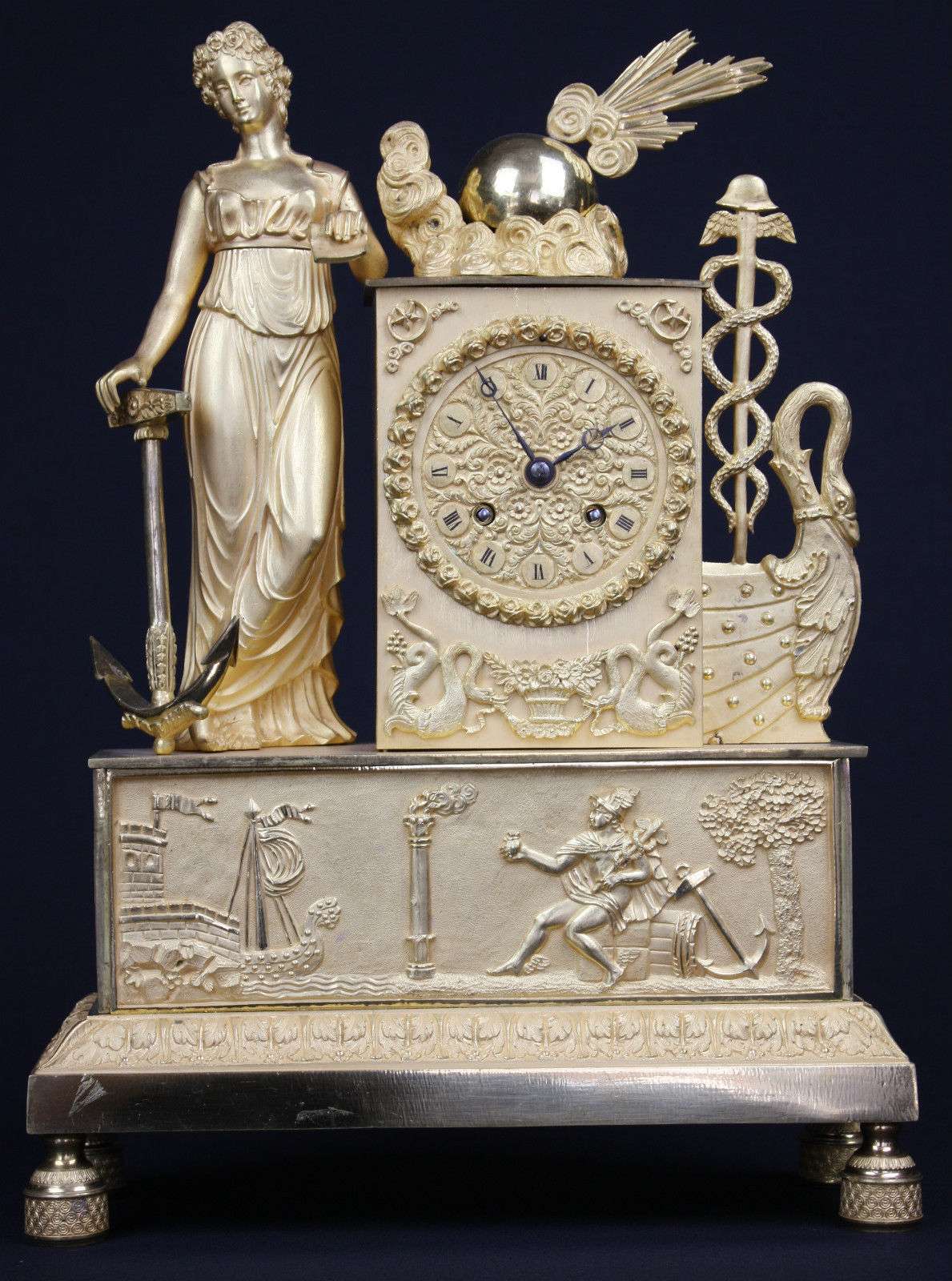 Feuervergoldete Pariser Empire Pendule "Allegorie des Handels" um 1820 – Empire Pendule