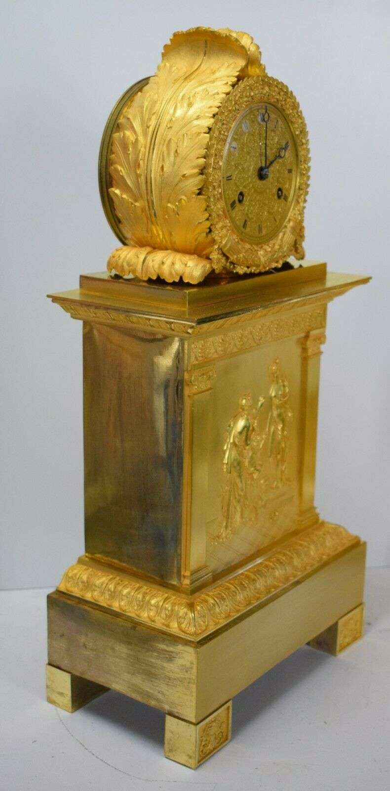 Empire Pendule Kaminuhr Tischuhr feuervergoldete Bronze Amor um 1815 Delaunay – Detail