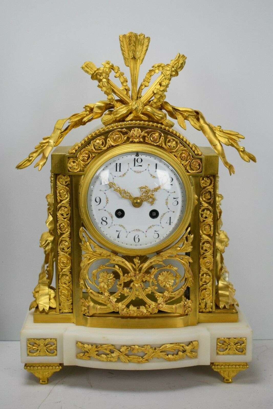 Louis XVI Glaspendule Kaminuhr Tischuhr aus Bronze und Marmor S.Marti um 1900 – Vorderansicht