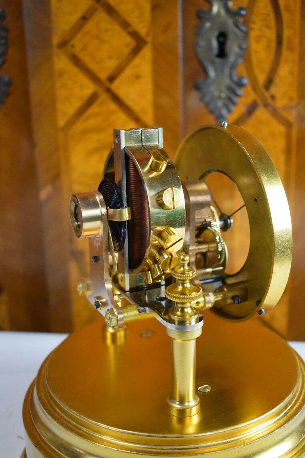 Seltene Eureka Clock elektrische Tischuhr Pendule Pat No. 14614.1906 Nr.3325 um 1910 – Detail