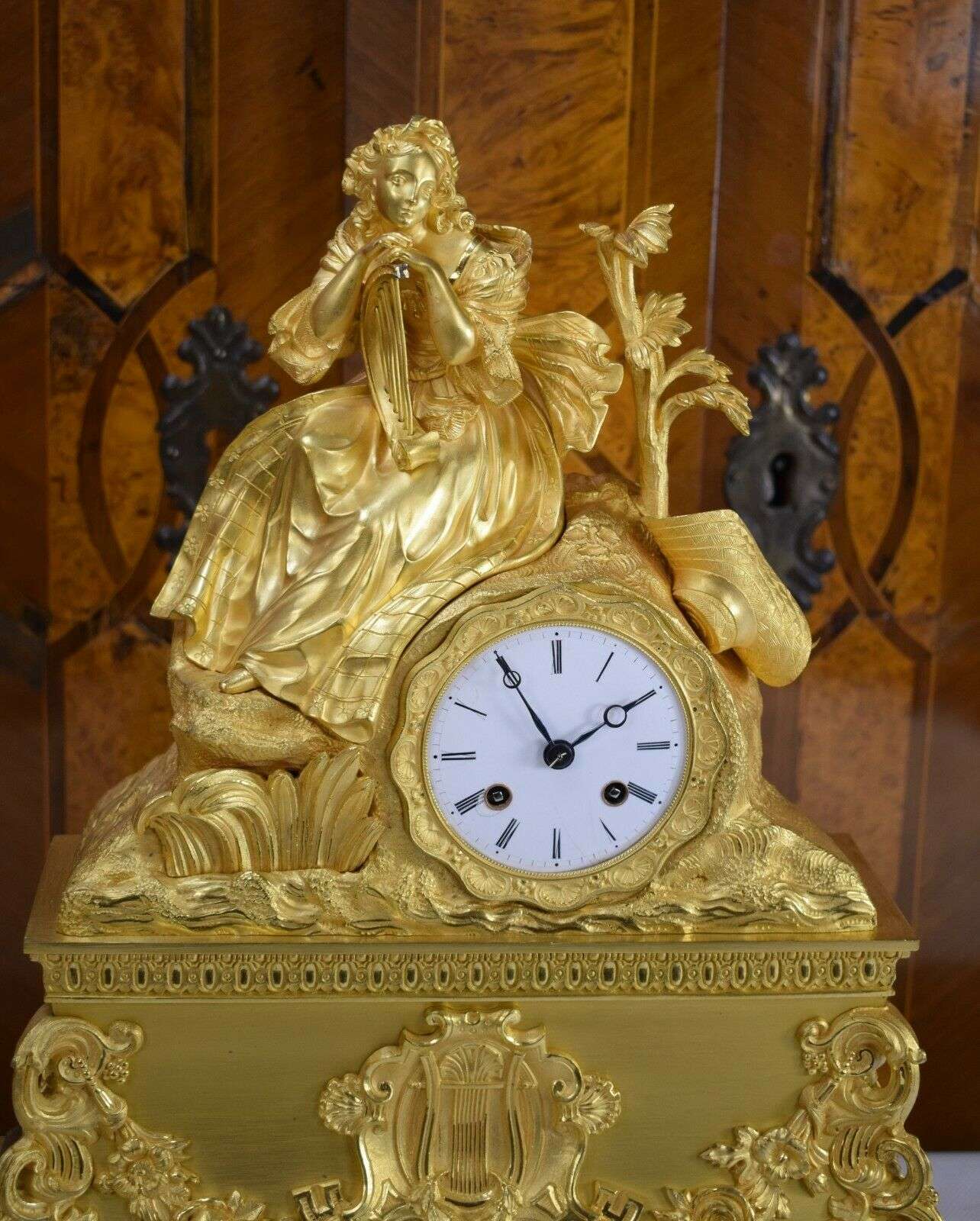 Pendule Kaminuhr Tischuhr feuervergoldete Bronze Louis-Philippe um 1835 – Detail