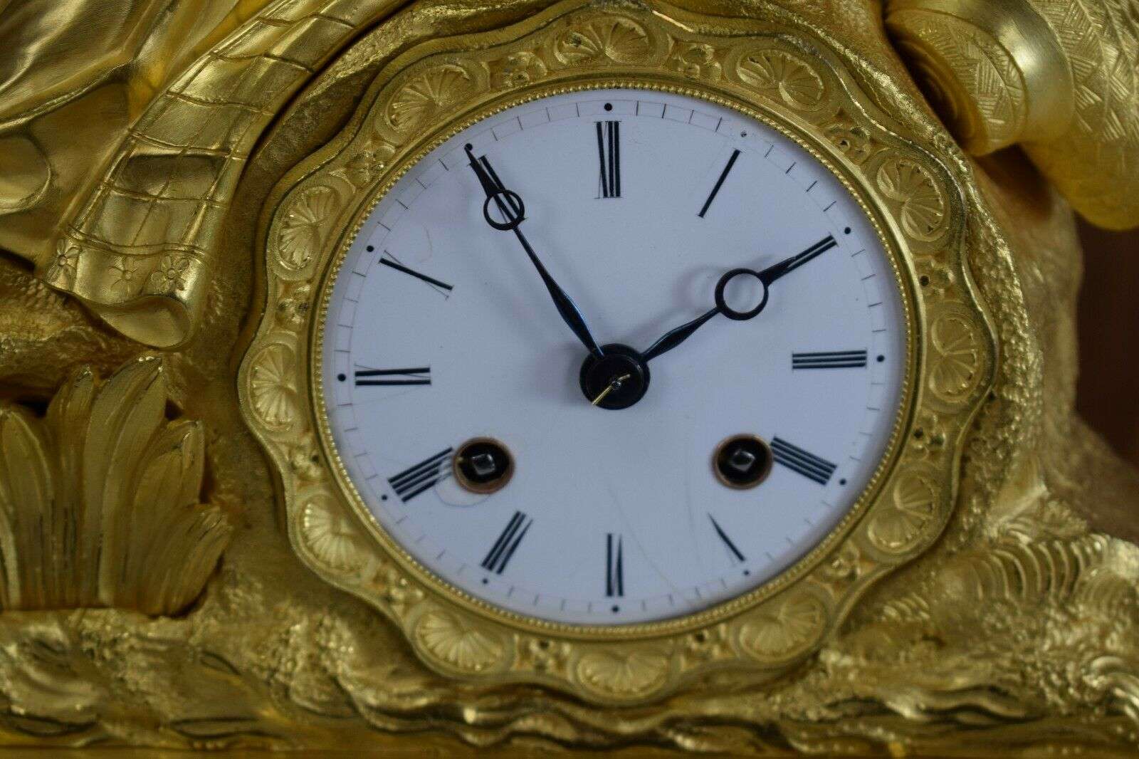 Pendule Kaminuhr Tischuhr feuervergoldete Bronze Louis-Philippe um 1835 – Detail