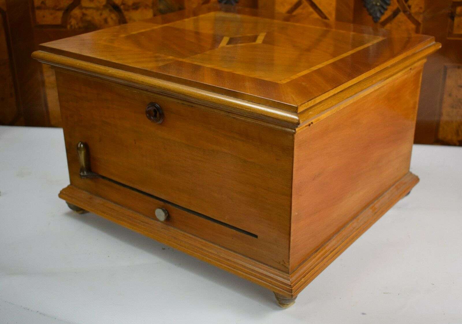 Polyphon Platten Spieluhr v. Celesta um 1890 m. 16 Platten 29cm disc music box – Detail