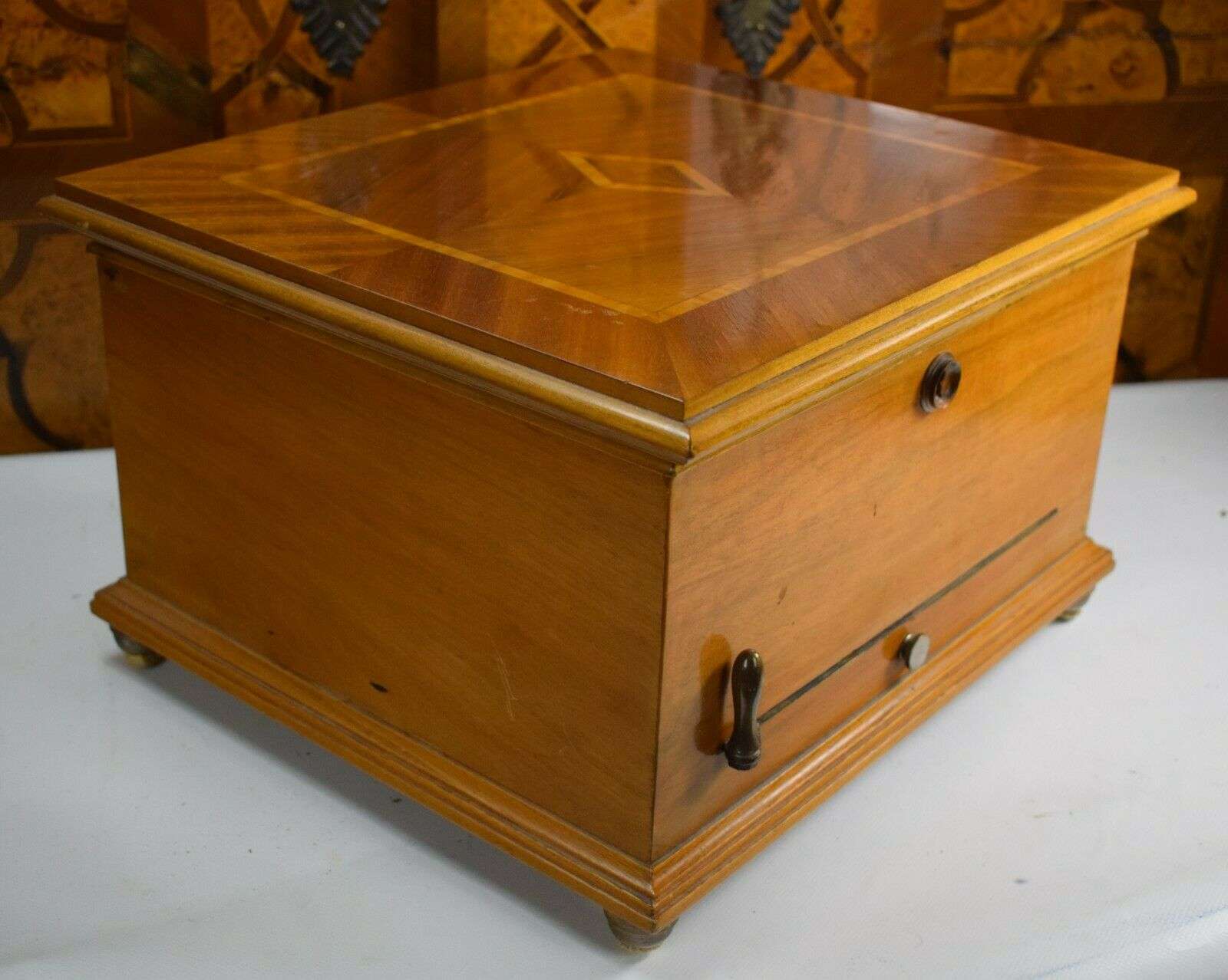 Polyphon Platten Spieluhr v. Celesta um 1890 m. 16 Platten 29cm disc music box – Detail
