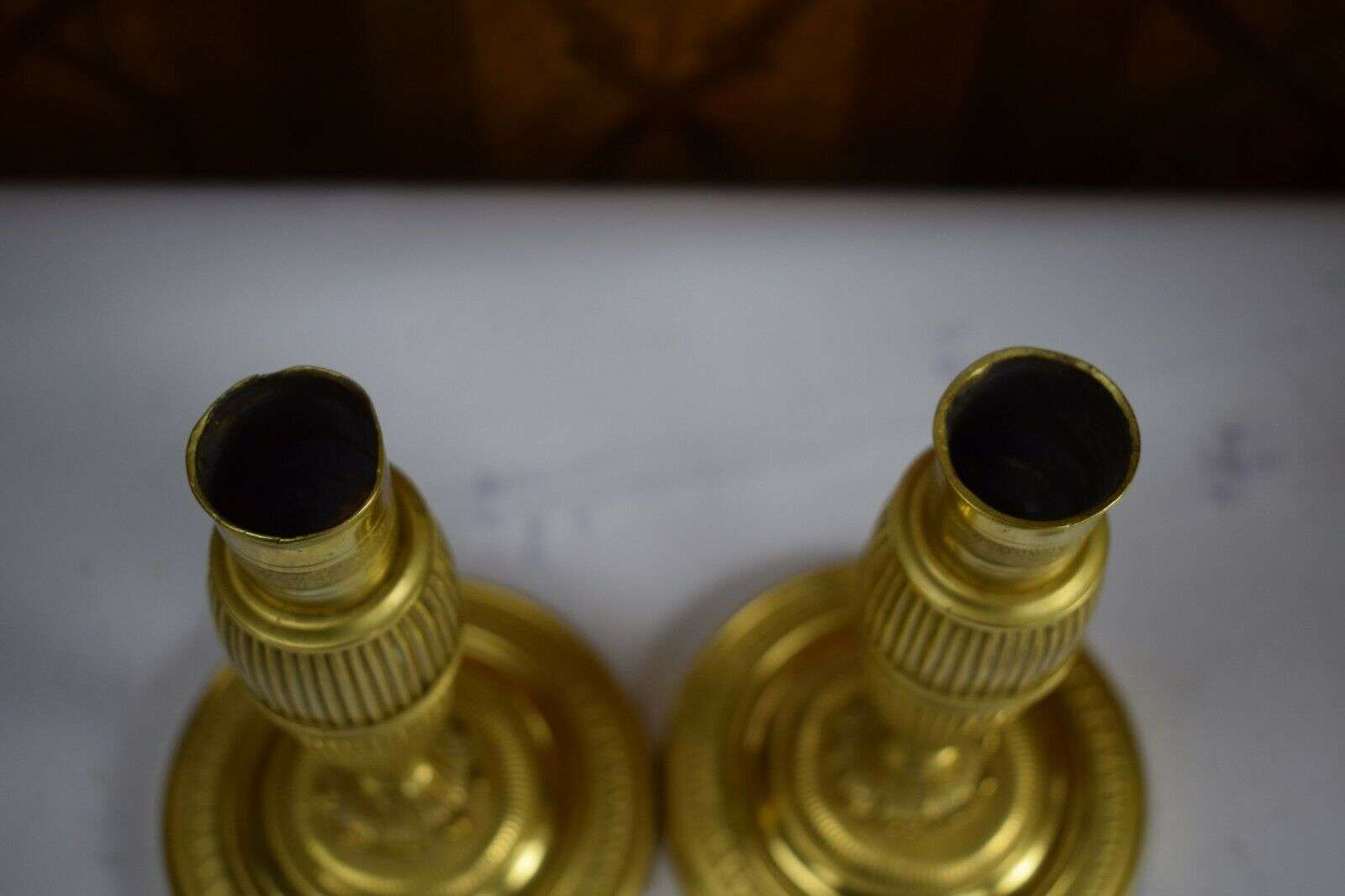 Paar feuervergoldete Empire Bronze Leuchter Kandelaber Frankreich um 1820 – Detail