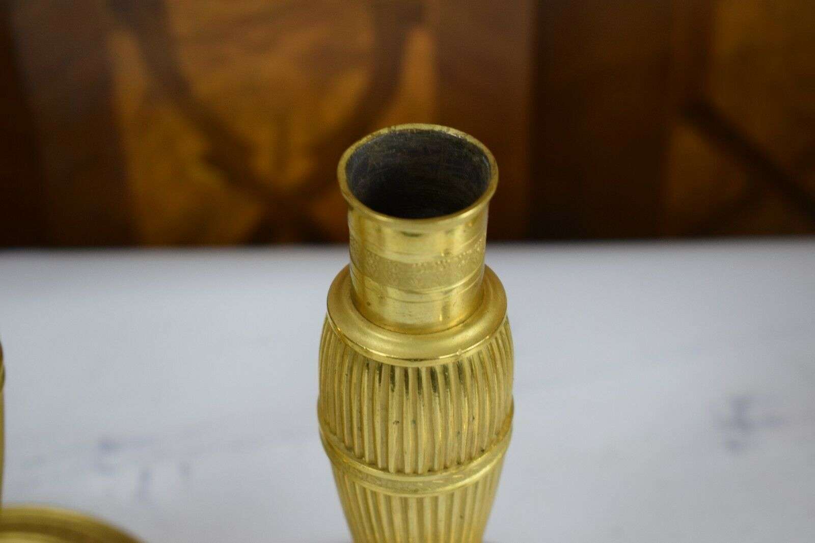 Paar feuervergoldete Empire Bronze Leuchter Kandelaber Frankreich um 1820 – Detail