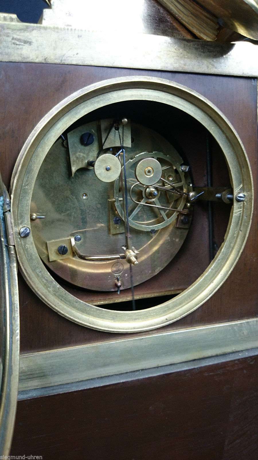 Gigantische feuervergoldete Pendule Kaminuhr Mozart um 1827 Honoré Pons ca.25kg – Pendule Uhrwerk