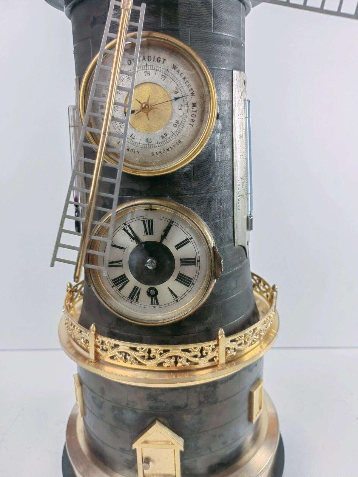 Seltene Tischuhr Kaminuhr mit Automat, Wetterstation André Guilmet um 1890 – Detail