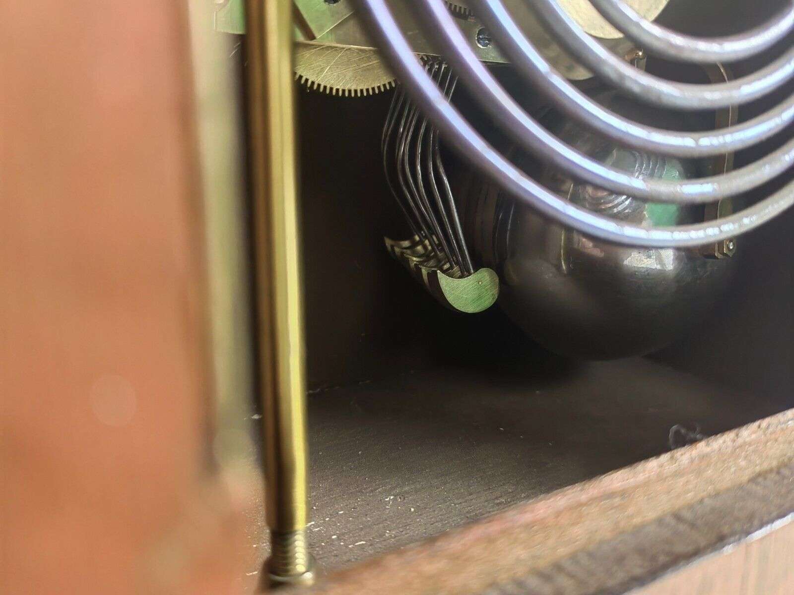 Tischuhr Kaminuhr Carillon 8 Glocken, Whittington, Müller & Kern Breslau 1890 – Detail