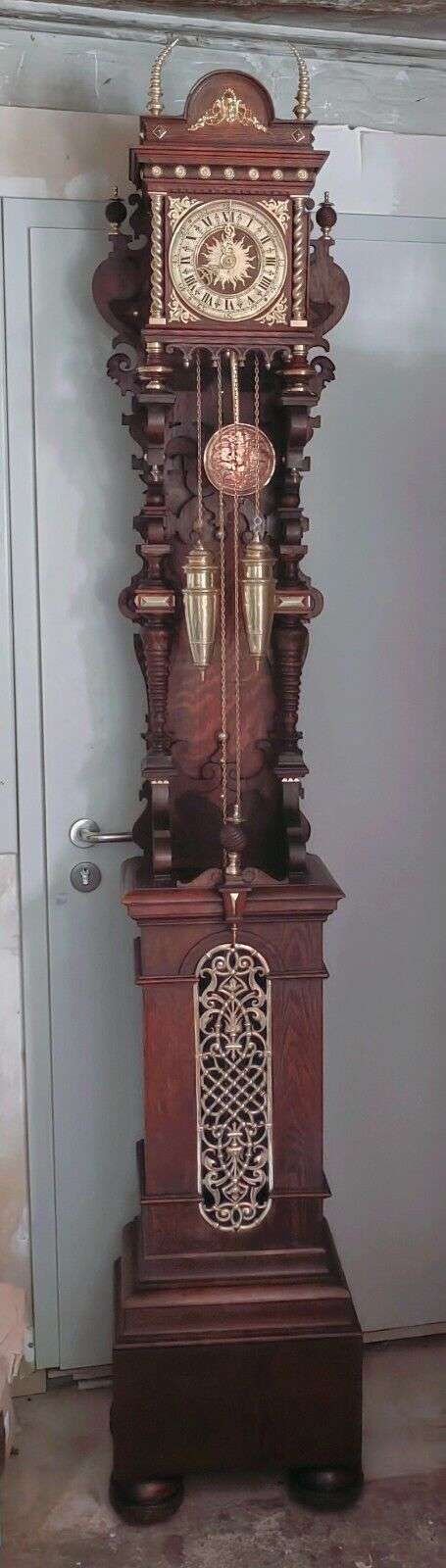 Historismus, Gründerzeit Prunk-Standuhr Freischwinger von L. Furtwängler um 1880 – Vorderansicht